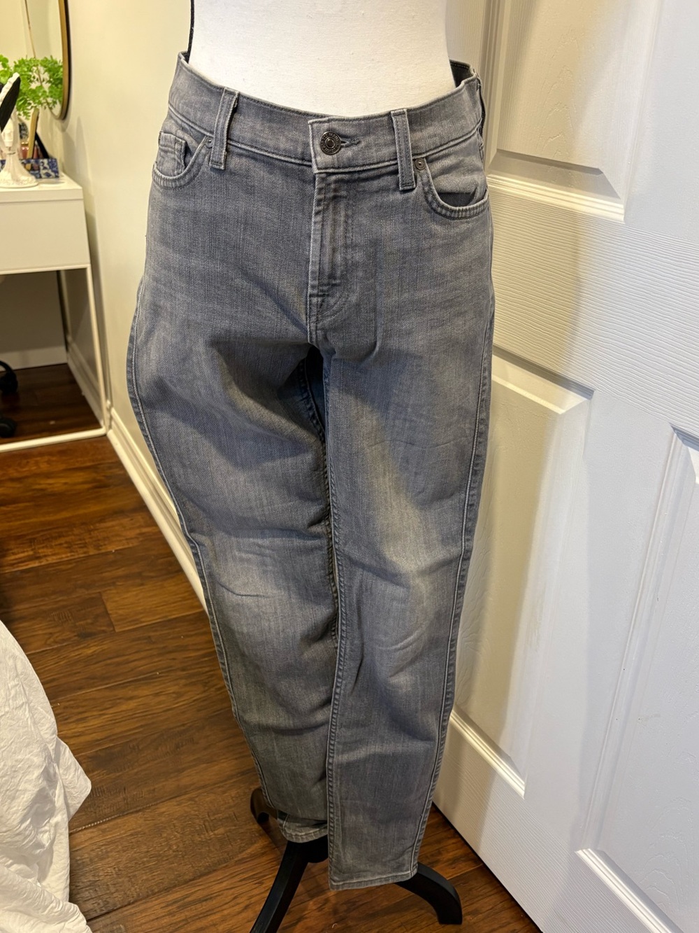 7 For All Mankind The Skinny Jeans Gray Mid Rise Size 29x30 Stretch Denim